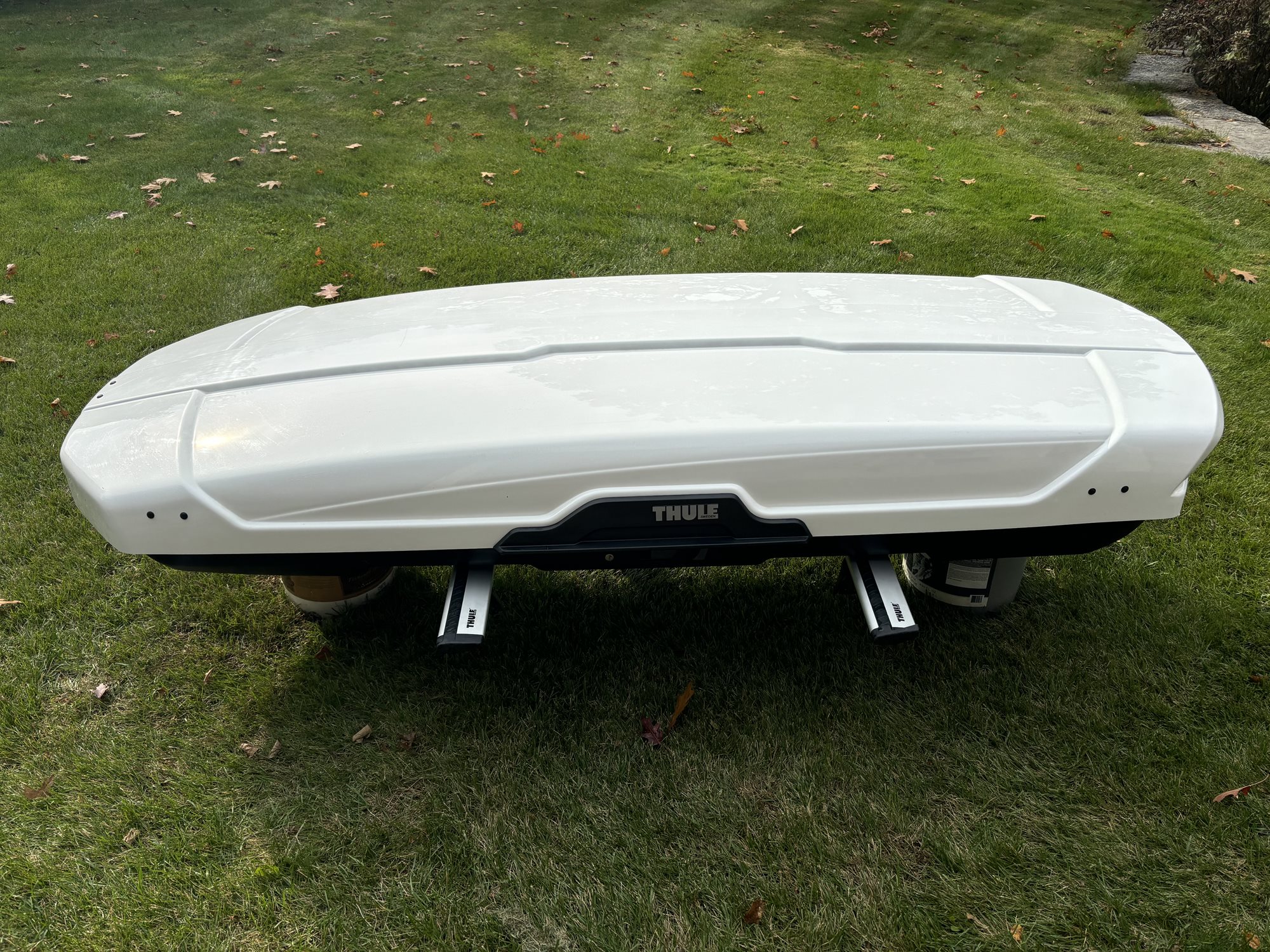 White Thule Cargo Box. Great condition!