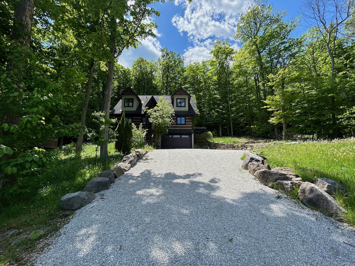 112 Starlight Lane, Meaford - $895,000