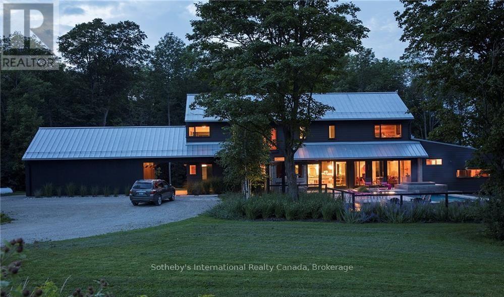 GORGEOUS CUSTOM HOME FOR SEASONAL LEASE - 46479 Old Mail Rd. W., Meaford