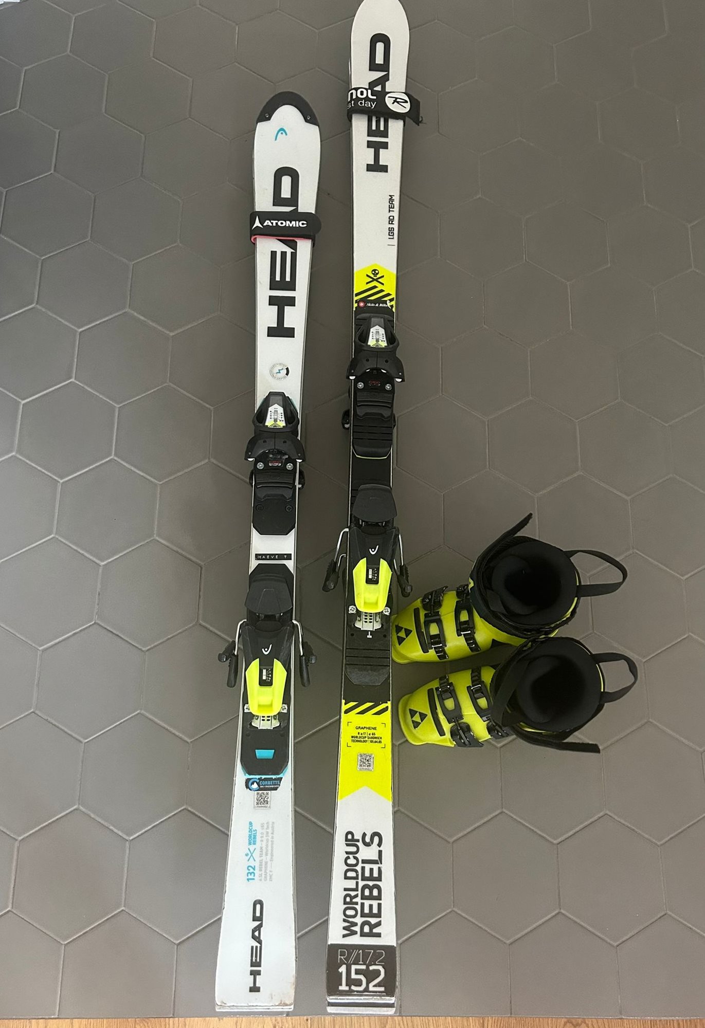 21.5 Fischer podiums, Head 132 slalom & Head 152 GS