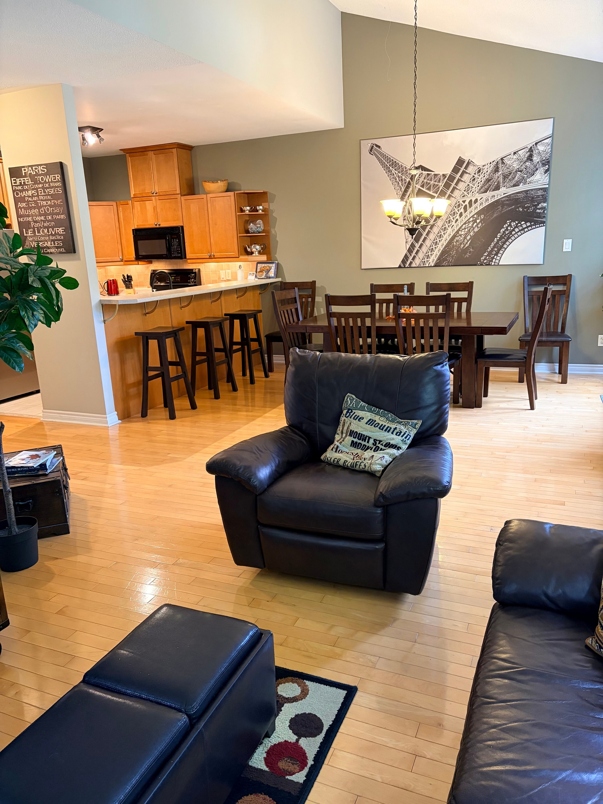 2 + 2 BR, 3 bath Thornbury Condo Townhouse Seasonal Rental